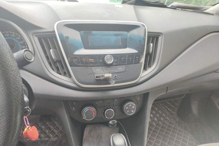 Used Chevrolet Cavalier 2018 320 Automatic Enjoyment Sunroof Edition Audio And AC Panel