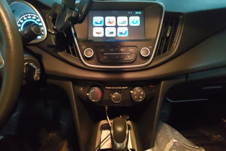 Used Chevrolet Cavalier 2018 320 Automatic Xinyue Edition Audio And AC Panel