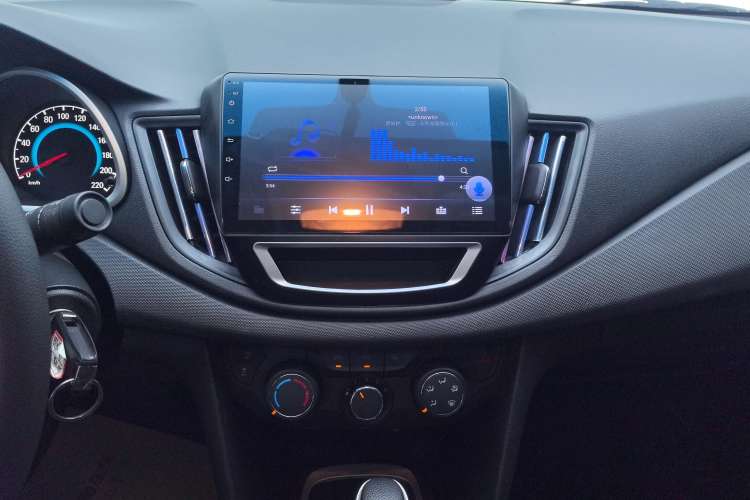 Used Chevrolet Cavalier 2018 320 Automatic Enjoyment Sunroof Edition Audio And AC Panel