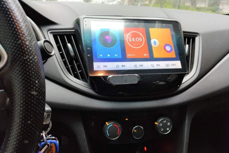 Used Chevrolet Cavalier 2018 320 Automatic Xinyue Edition Audio And AC Panel