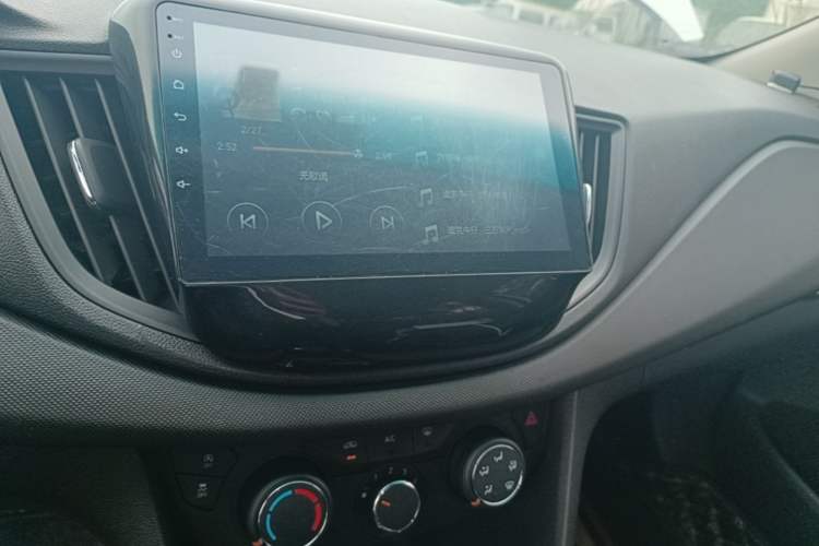 Used Chevrolet Cavalier 2018 320 Automatic Enjoyment Sunroof Edition Audio And AC Panel