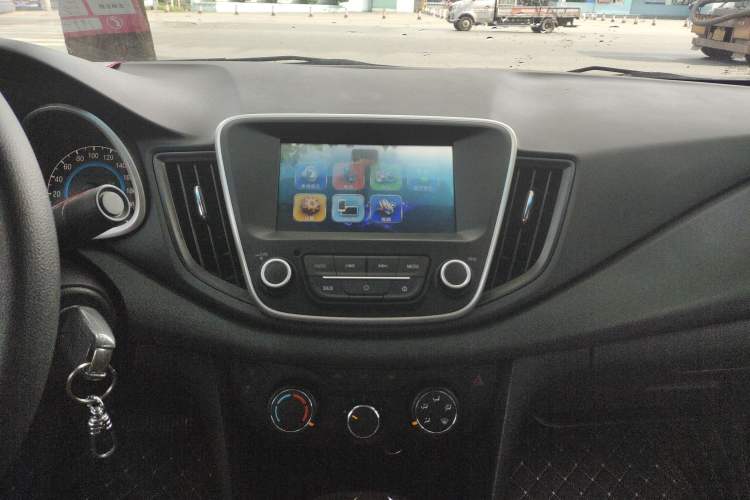 Used Chevrolet Cavalier 2018 320 Automatic Xinyue Edition Audio And AC Panel