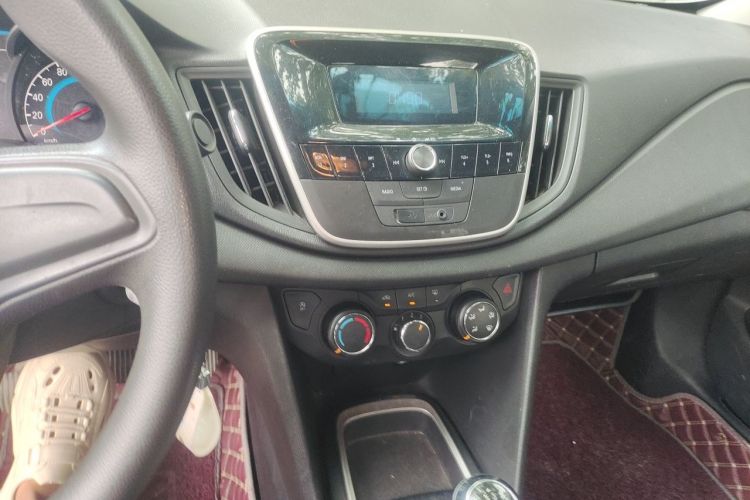 Used Chevrolet Cavalier 2018 320 Manual Enjoyment Edition Audio And AC Panel