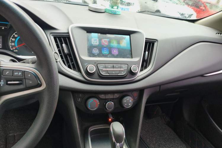 Used Chevrolet Cavalier 2018 320 Automatic Xinyue Edition Audio And AC Panel