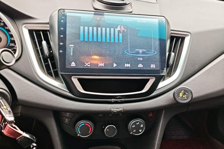 Used Chevrolet Cavalier 2018 320 Automatic Xinyue Edition Audio And AC Panel
