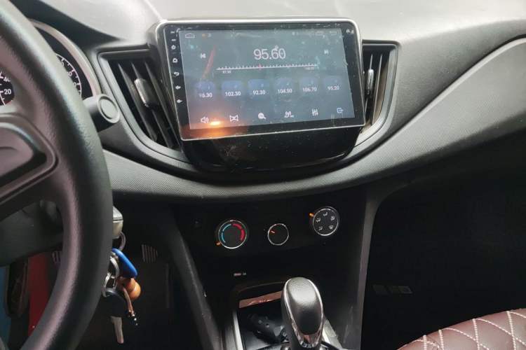 Used Chevrolet Cavalier 2018 320 Automatic Enjoyment Sunroof Edition Audio And AC Panel