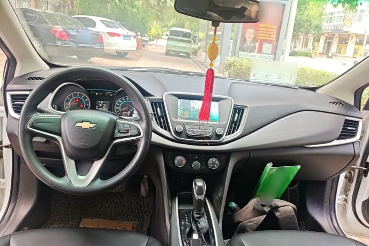 Used Chevrolet Cavalier 2018 320 Automatic Xinyue Edition Center Console