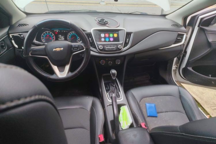 Used Chevrolet Cavalier 2018 320 Automatic Xinyue Edition Center Console