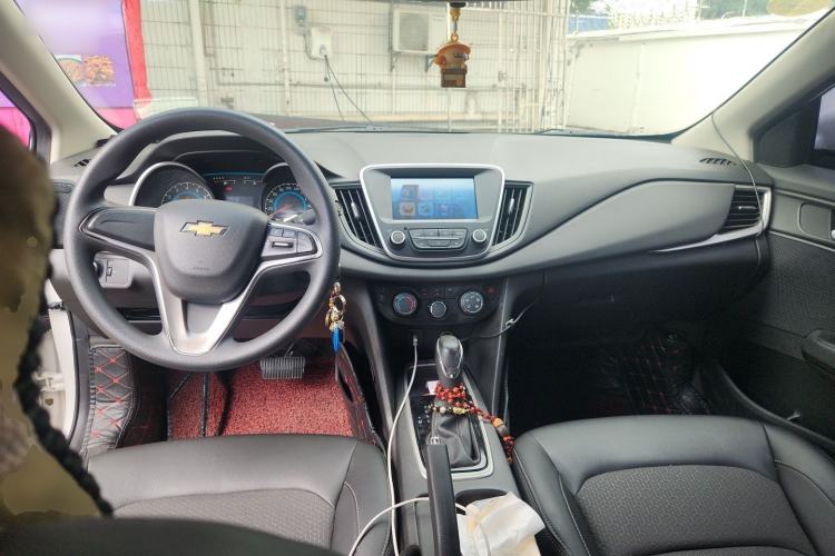Used Chevrolet Cavalier 2018 320 Automatic Xinyue Edition Center Console