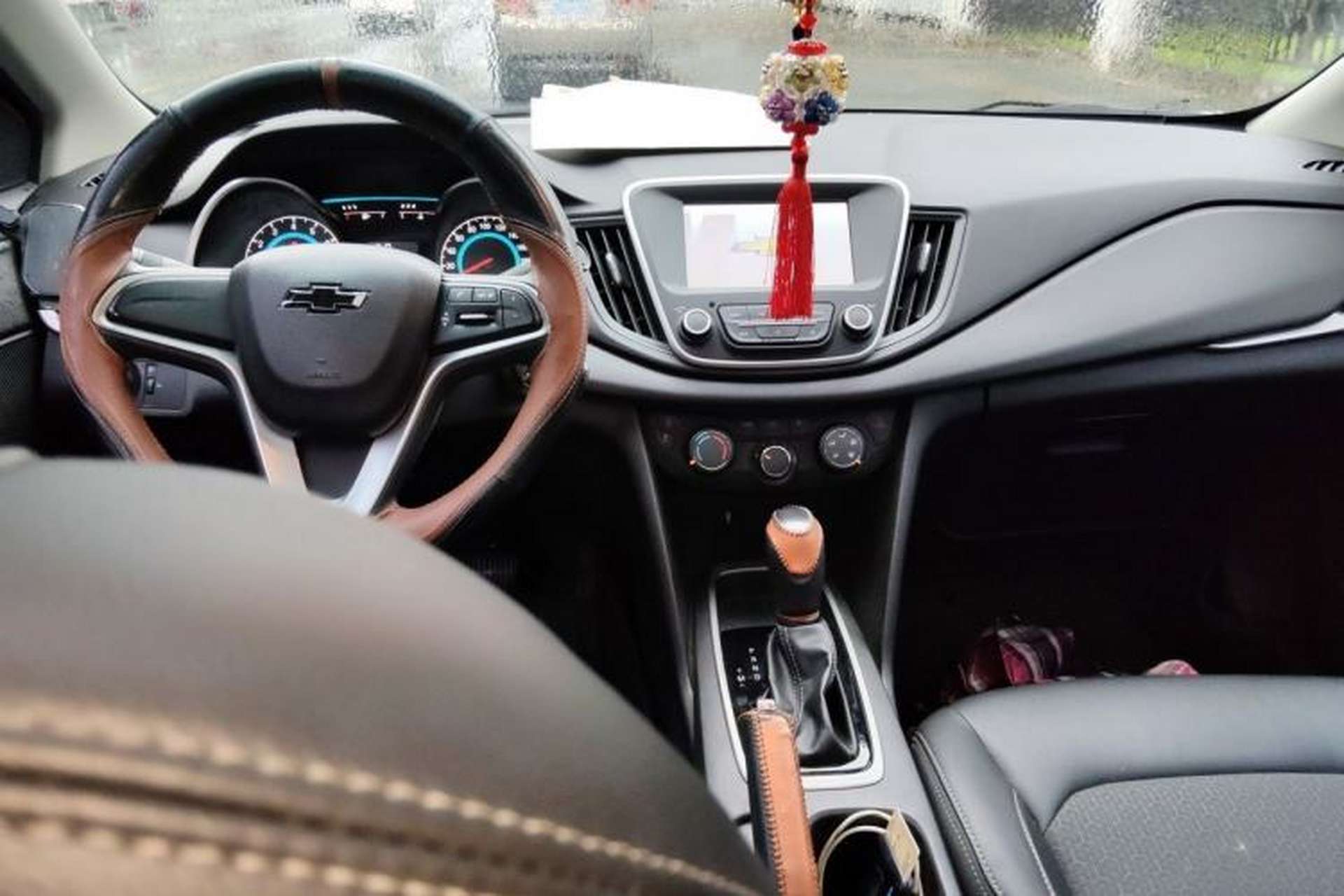 Used Chevrolet Cavalier 2018 320 Automatic Xinyue Edition Center Console