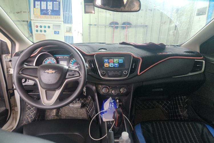 Used Chevrolet Cavalier 2018 320 Automatic Xinyue Edition Center Console