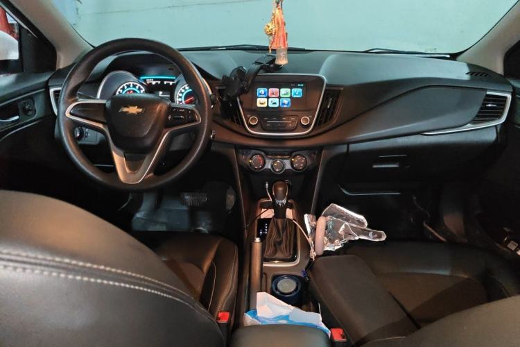 Used Chevrolet Cavalier 2018 320 Automatic Xinyue Edition Center Console