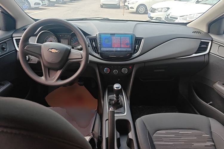 Used Chevrolet Cavalier 2018 320 Manual Enjoyment Edition Center Console