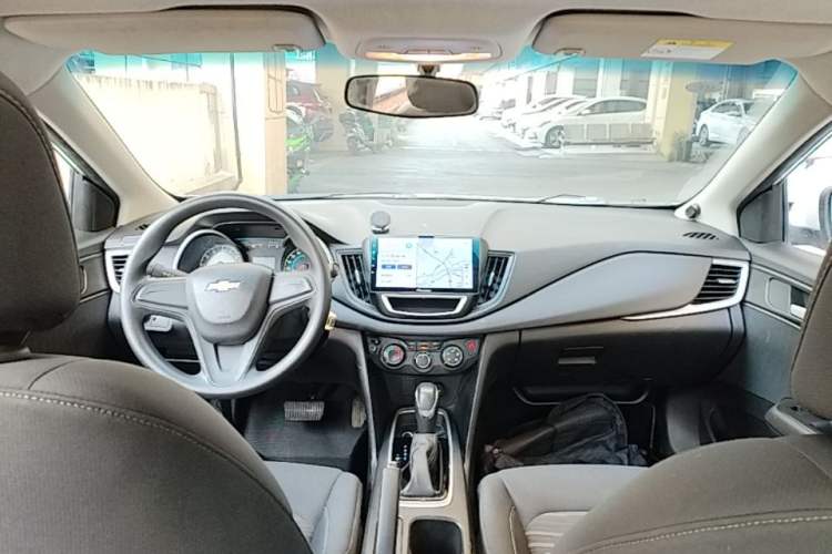 Used Chevrolet Cavalier 2018 320 Automatic Enjoyment Sunroof Edition Center Console
