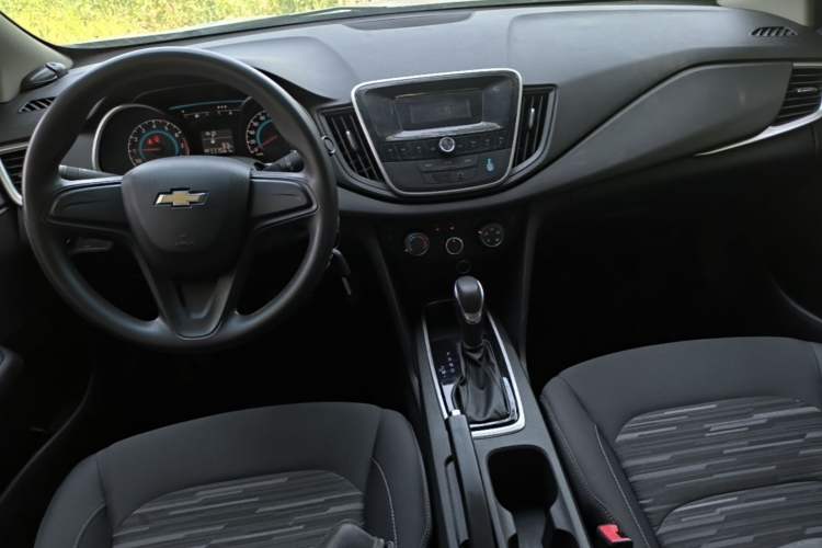 Used Chevrolet Cavalier 2018 320 Automatic Enjoyment Sunroof Edition Center Console
