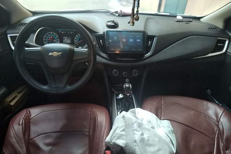 Used Chevrolet Cavalier 2018 320 Automatic Enjoyment Sunroof Edition Center Console