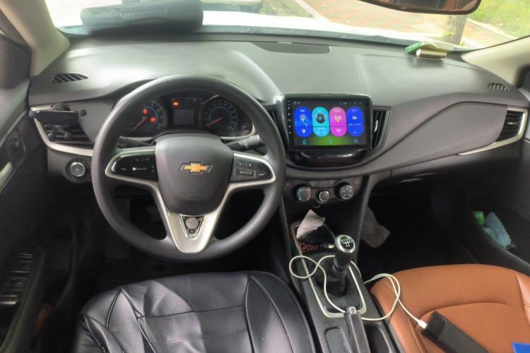 Used Chevrolet Cavalier 2018 320 Manual Enjoyment Edition Center Console