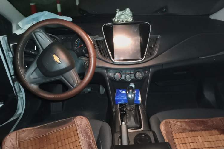 Used Chevrolet Cavalier 2018 320 Automatic Enjoyment Sunroof Edition Center Console