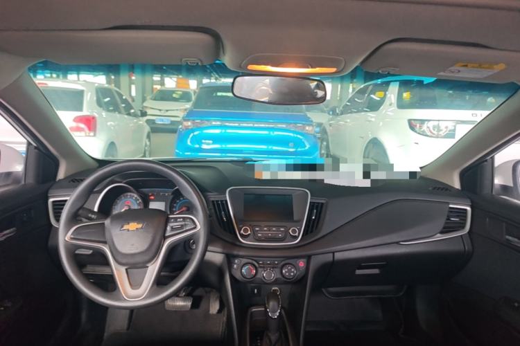 Used Chevrolet Cavalier 2018 320 Automatic Xinyue Edition Center Console