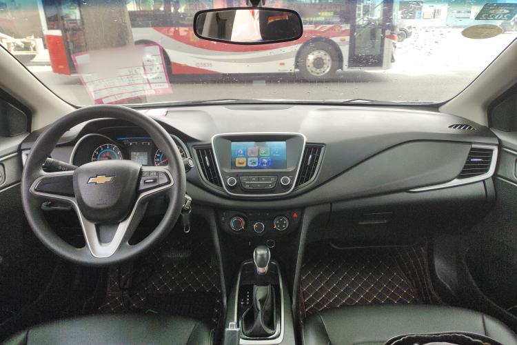 Used Chevrolet Cavalier 2018 320 Automatic Xinyue Edition Center Console