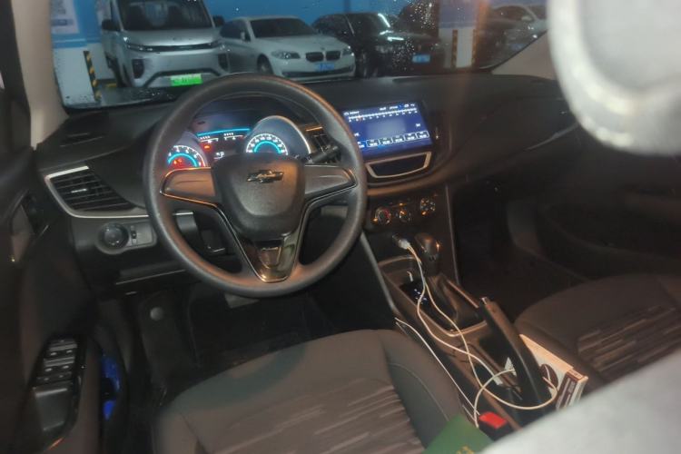 Used Chevrolet Cavalier 2018 320 Automatic Enjoyment Edition Center Console
