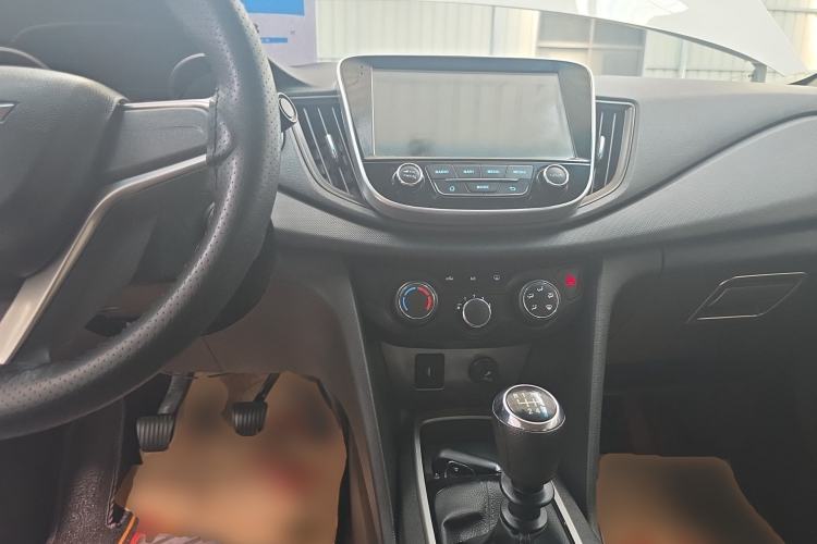 Used Chevrolet Cavalier 2018 320 Manual Enjoyment Edition Center Console