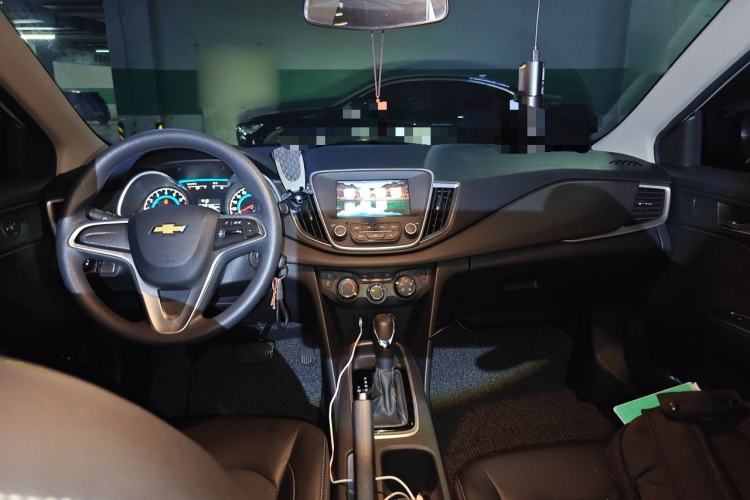 Used Chevrolet Cavalier 2018 320 Automatic Enjoyment Edition Center Console