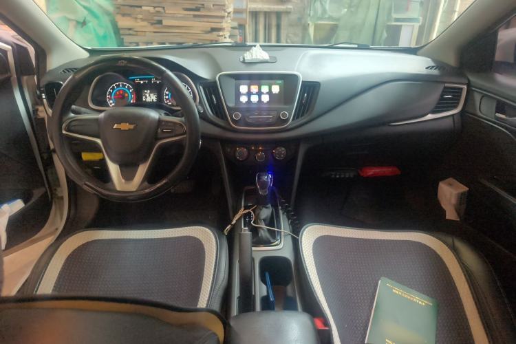 Used Chevrolet Cavalier 2018 320 Automatic Xinyue Edition Center Console