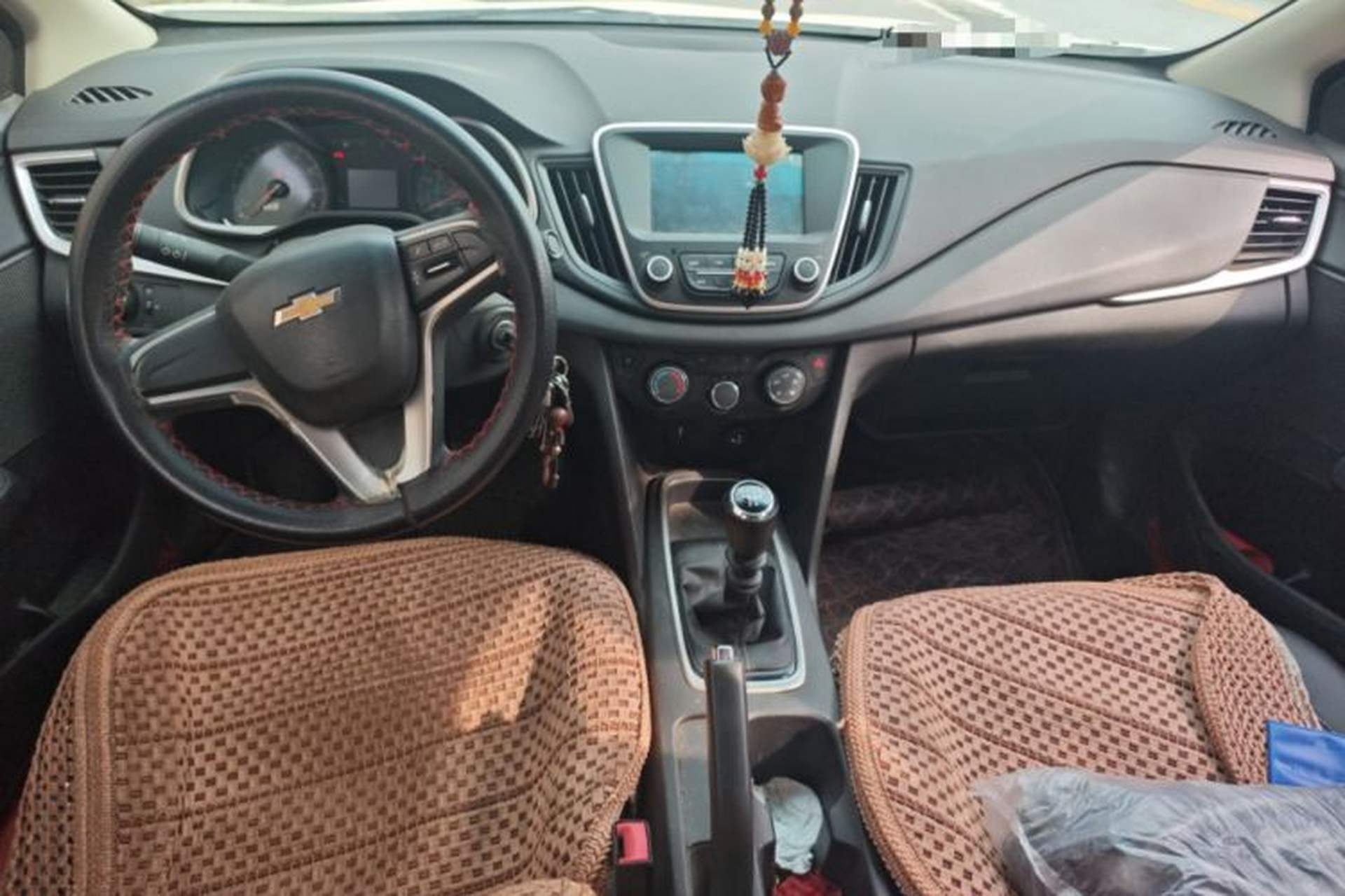 Used Chevrolet Cavalier 2018 320 Manual Xinyue Edition Center Console