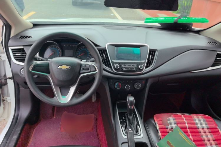 Used Chevrolet Cavalier 2018 320 Automatic Xinyue Edition Center Console