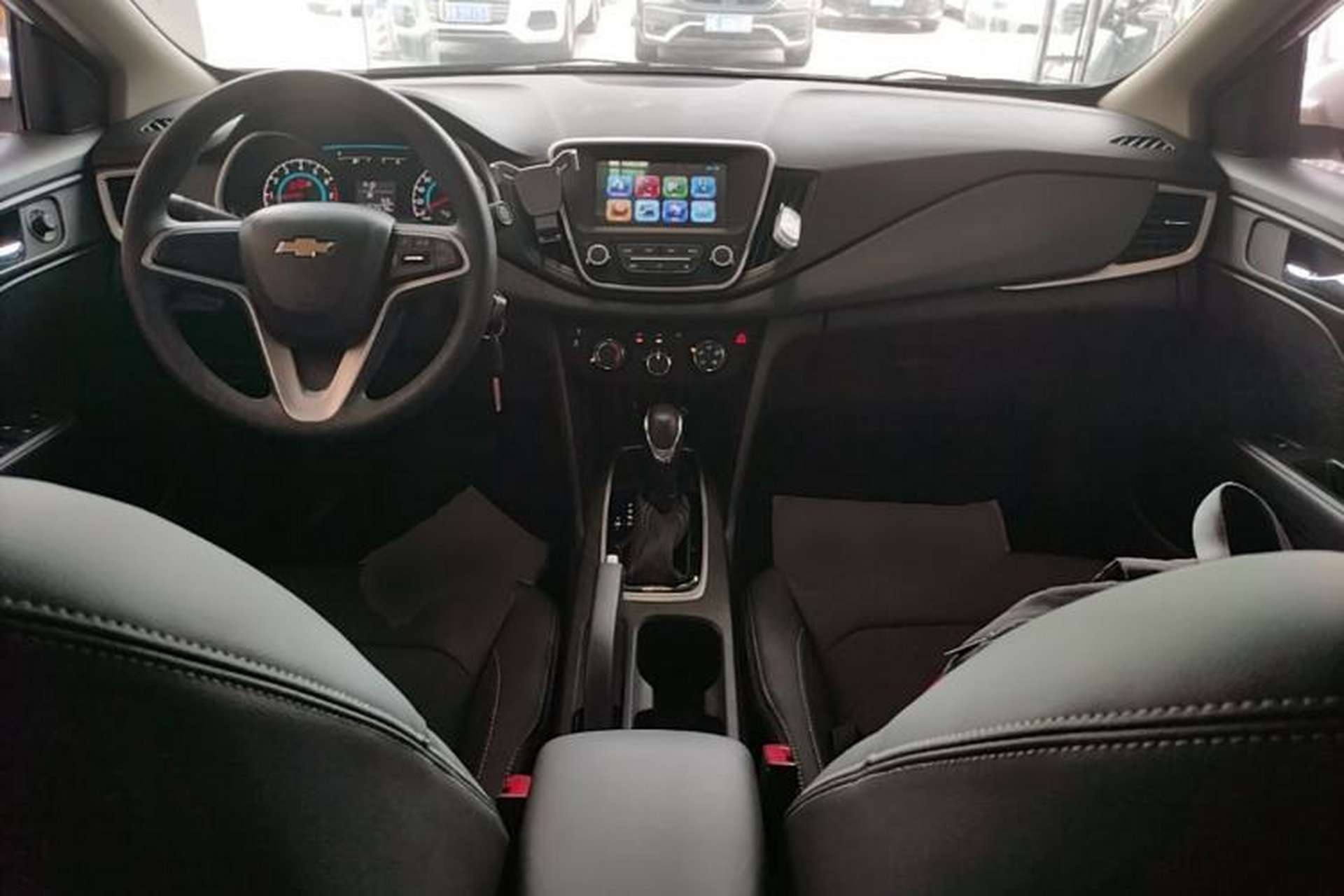 Used Chevrolet Cavalier 2018 320 Automatic Xinyue Edition Center Console