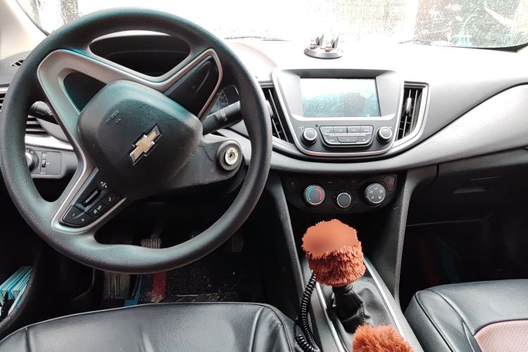 Used Chevrolet Cavalier 2018 320 Manual Xinyue Edition Center Console