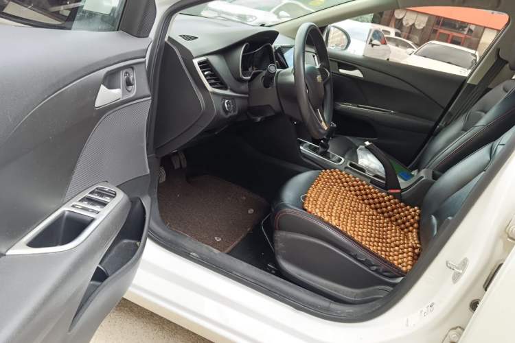 Used Chevrolet Cavalier 2018 320 Manual Enjoyment Edition Driver Seat