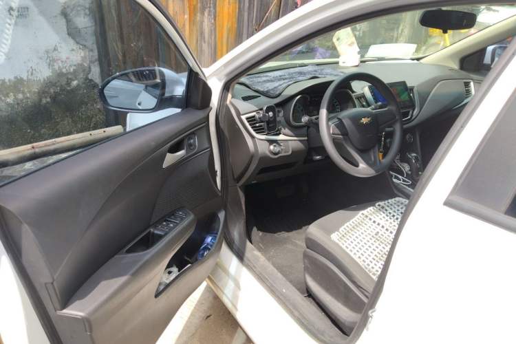 Used Chevrolet Cavalier 2018 320 Automatic Enjoyment Sunroof Edition Driver Seat