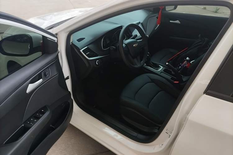 Used Chevrolet Cavalier 2018 320 Automatic Enjoyment Sunroof Edition Driver Seat