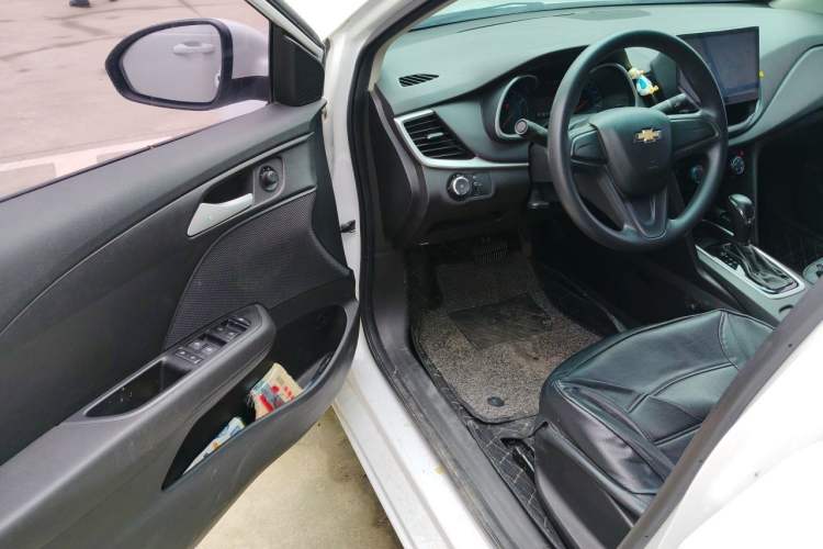 Used Chevrolet Cavalier 2018 320 Automatic Enjoyment Sunroof Edition Driver Seat