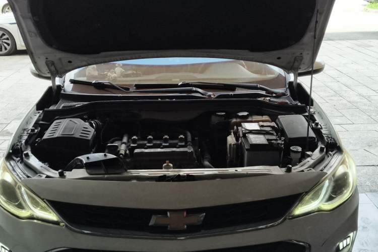 Used Chevrolet Cavalier 2018 320 Manual Xinyue Edition Engine Bay