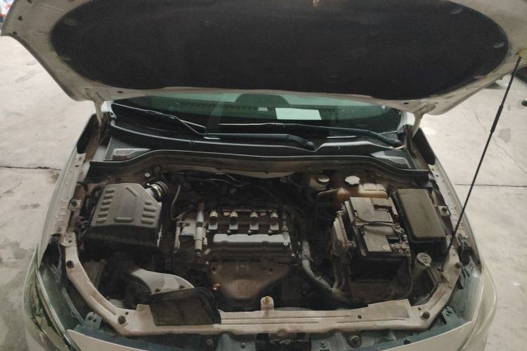 Used Chevrolet Cavalier 2018 320 Automatic Enjoyment Edition Engine Bay