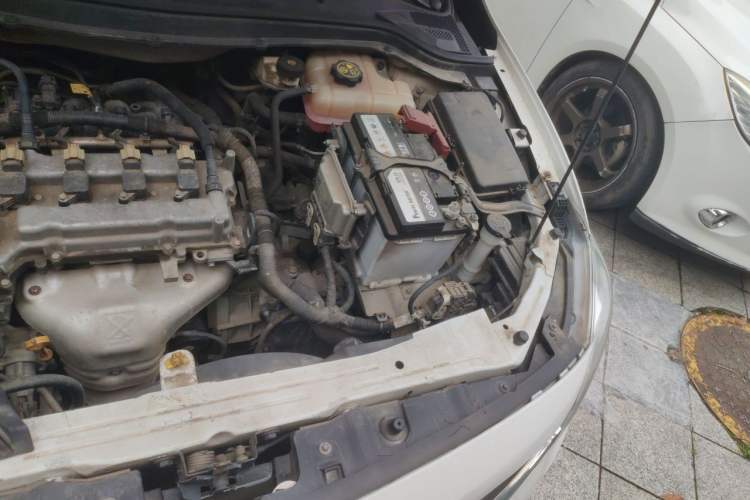 Used Chevrolet Cavalier 2018 320 Automatic Xinyue Edition Engine Bay Left