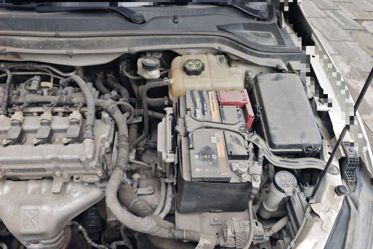 Used Chevrolet Cavalier 2018 320 Automatic Xinyue Edition Engine Bay Left