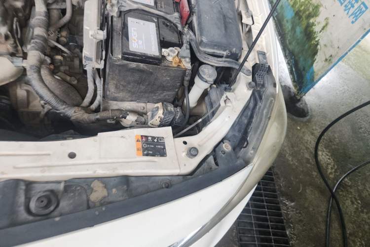 Used Chevrolet Cavalier 2018 320 Automatic Xinyue Edition Engine Bay Left