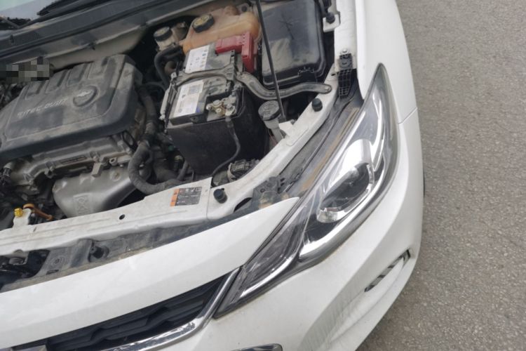 Used Chevrolet Cavalier 2018 320 Automatic Xinyue Edition Engine Bay Left