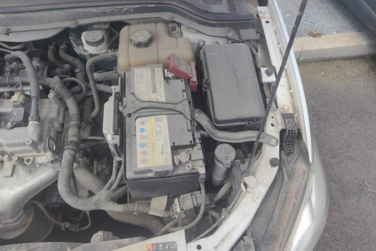 Used Chevrolet Cavalier 2018 320 Manual Xinyue Edition Engine Bay Left