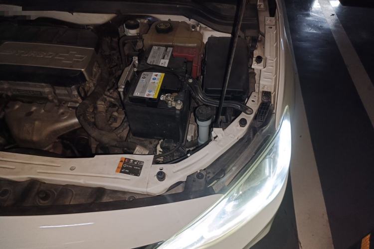 Used Chevrolet Cavalier 2018 320 Automatic Xinyue Edition Engine Bay Left