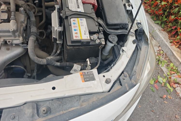 Used Chevrolet Cavalier 2018 320 Manual Xinyue Edition Engine Bay Left