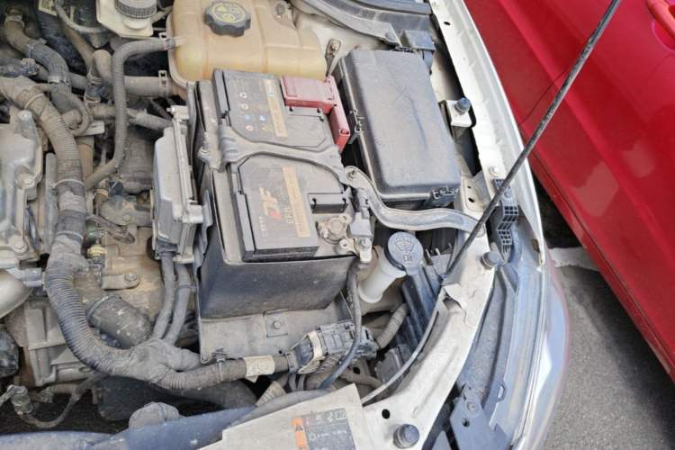 Used Chevrolet Cavalier 2018 320 Automatic Xinyue Edition Engine Bay Left