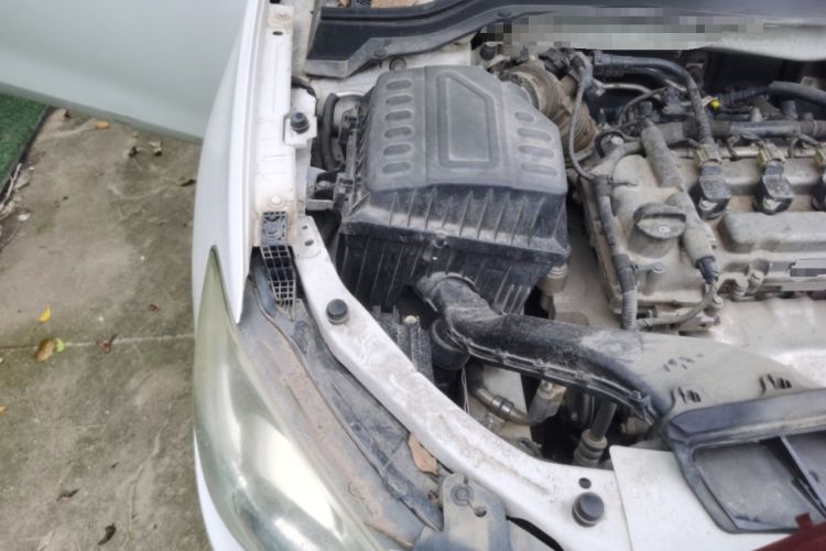 Used Chevrolet Cavalier 2018 320 Automatic Xinyue Edition Engine Bay Right