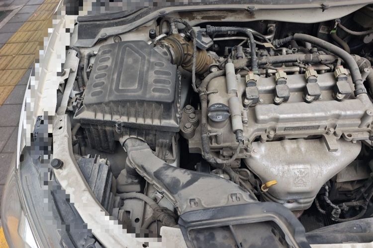 Used Chevrolet Cavalier 2018 320 Automatic Xinyue Edition Engine Bay Right