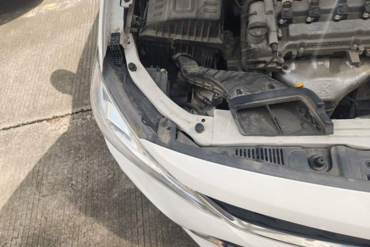 Used Chevrolet Cavalier 2018 320 Automatic Xinyue Edition Engine Bay Right