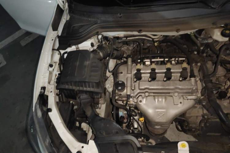 Used Chevrolet Cavalier 2018 320 Automatic Enjoyment Edition Engine Bay Right